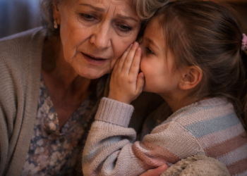 «Не говори никому…» — шёпот, от которого у бабушки остановилось сердце