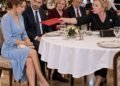 ОНА НЕ ЗНАЛА НИ СЛОВА ПО-ФРАНЦУЗСКИ. И ТОГДА ОН ПОНЯЛ, КОГО НА САМОМ ДЕЛЕ ПРИВЕЛ В РЕСТОРАН